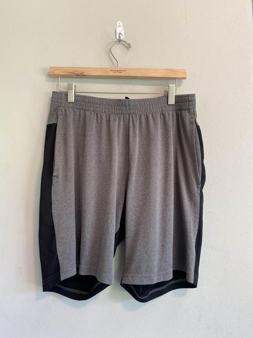 Reebok Speedwick Athletic Shorts Gray Black Men's M